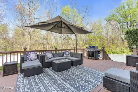 Exterior - 71 Stratton Rd, Matawan, NJ 07747 photo 14 of 17