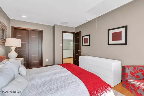 Bedroom - 71 Stratton Rd, Matawan, NJ 07747 photo 8 of 12