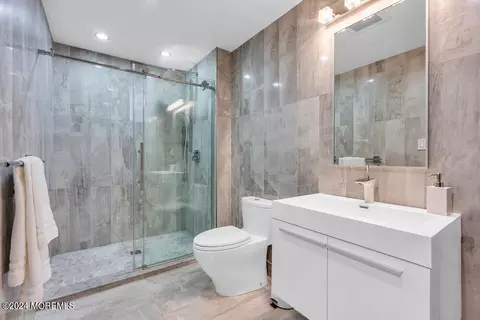 Bath - 71 Stratton Rd, Matawan, NJ 07747 photo 6 of 6