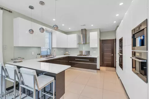 Kitchen - 71 Stratton Rd, Matawan, NJ 07747 photo 1 of 9