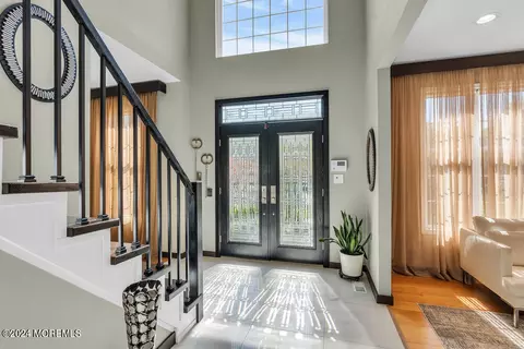 Entry Way - 71 Stratton Rd, Matawan, NJ 07747 photo 1 of 6