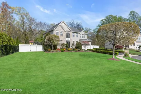 Exterior - 71 Stratton Rd, Matawan, NJ 07747 photo 9 of 17