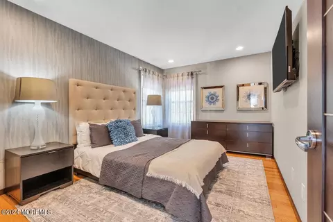 Bedroom - 71 Stratton Rd, Matawan, NJ 07747 photo 4 of 12