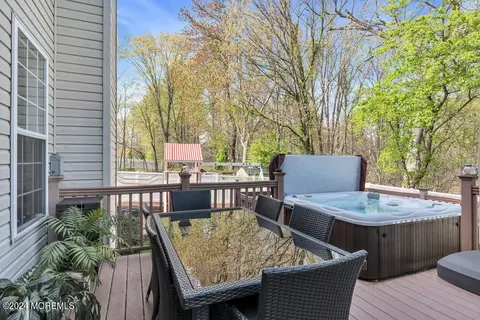 Exterior - 71 Stratton Rd, Matawan, NJ 07747 photo 12 of 17