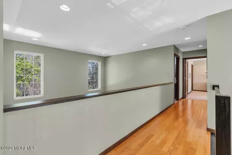 Entry Way - 71 Stratton Rd, Matawan, NJ 07747 photo 5 of 6
