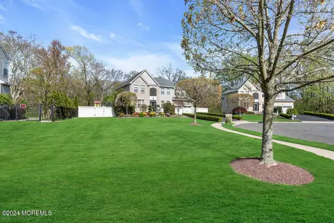 Exterior - 71 Stratton Rd, Matawan, NJ 07747 photo 8 of 17