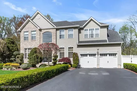 Exterior - 71 Stratton Rd, Matawan, NJ 07747 photo 3 of 17