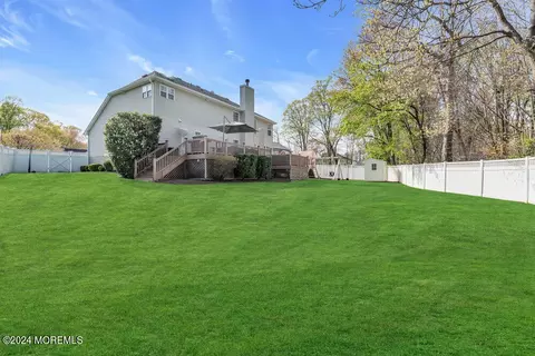 Exterior - 71 Stratton Rd, Matawan, NJ 07747 photo 15 of 17
