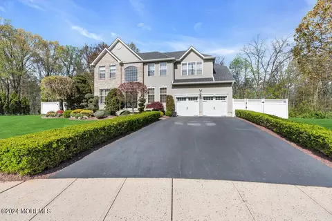 Exterior - 71 Stratton Rd, Matawan, NJ 07747 photo 5 of 17