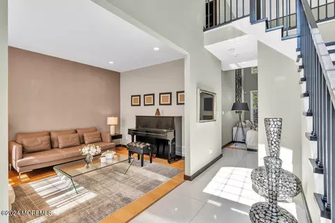 Living - 71 Stratton Rd, Matawan, NJ 07747 photo 1 of 15