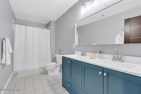 Bath - 71 Stratton Rd, Matawan, NJ 07747 photo 5 of 6