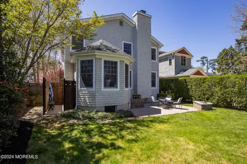 Exterior - 49 Center St, Rumson, NJ 07760 photo 6 of 10