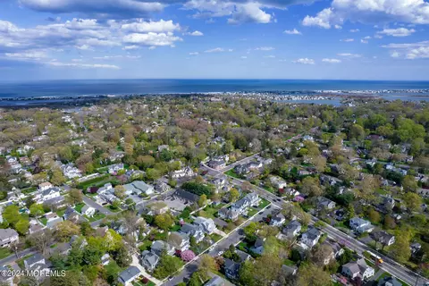 View/Area - 49 Center St, Rumson, NJ 07760 photo 2 of 6