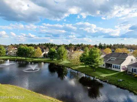20 Turnberry Pl, Jackson, NJ 08527
