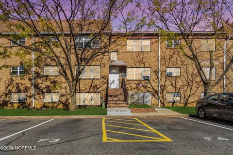 134 College Dr #134, Edison, NJ 08817
