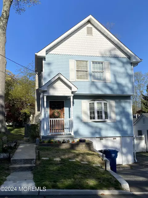 141 Chatham Ave, Oakhurst, NJ 07755