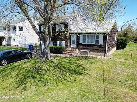 658 Bray Ave, Port Monmouth, NJ 07758