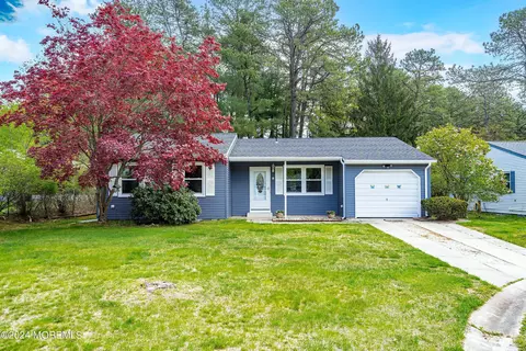 8 Attleboro Ln #73, Whiting, NJ 08759