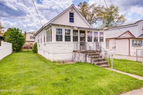 54 Ideal Ave, North Middletown, NJ 07748