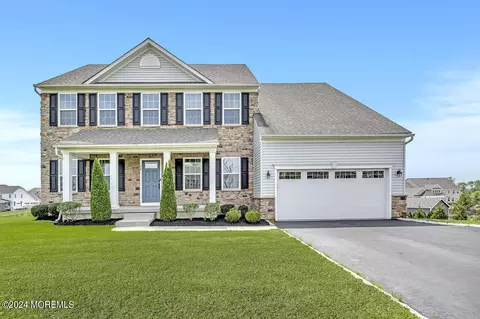36 Gina Dr, Allentown, NJ 08501