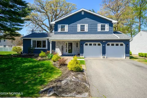 91 Rodak Cir, Edison, NJ 08817