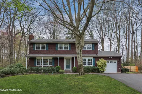 30 Murfield Dr, Lincroft, NJ 07738