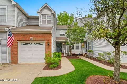 27 Ashley Dr #27, Old Bridge, NJ 08857