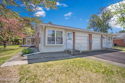 785 Hudson Pkwy #A, Whiting, NJ 08759