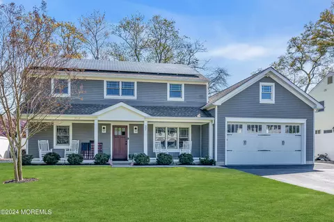 27 Branch Rd, Oakhurst, NJ 07755