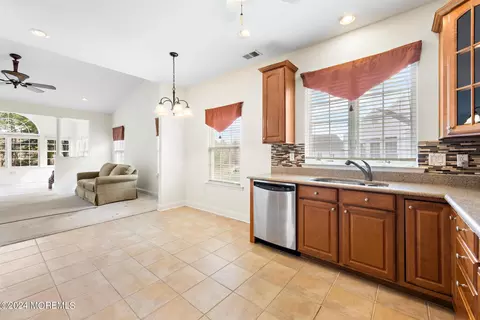 Kitchen - 71 Avalon Way, Waretown, NJ 08758 photo 1 of 5