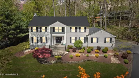 19 Ashley Dr, Holmdel, NJ 07733