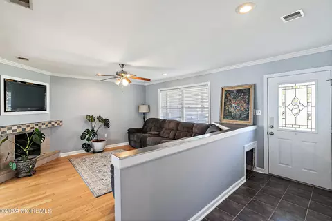 Living - 402 Fifth St, Waretown, NJ 08758 photo 1 of 2