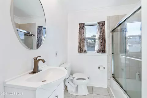 Bath - 402 Fifth St, Waretown, NJ 08758 photo 1 of 2
