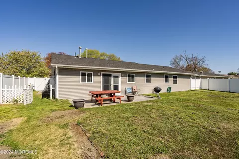 Exterior - 402 Fifth St, Waretown, NJ 08758 photo 9 of 9