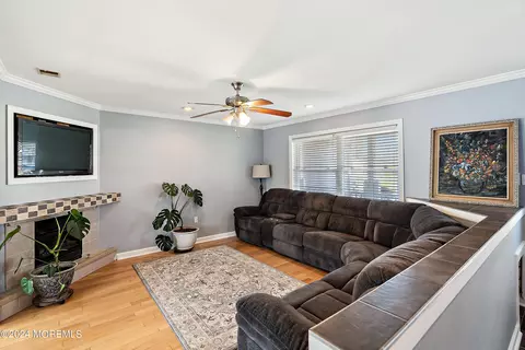 Living - 402 Fifth St, Waretown, NJ 08758 photo 2 of 2