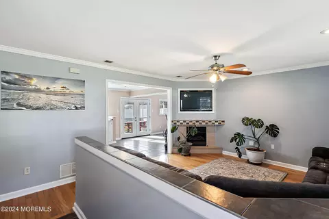 Kitchen - 402 Fifth St, Waretown, NJ 08758 photo 1 of 7