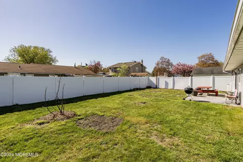 Exterior - 402 Fifth St, Waretown, NJ 08758 photo 6 of 9