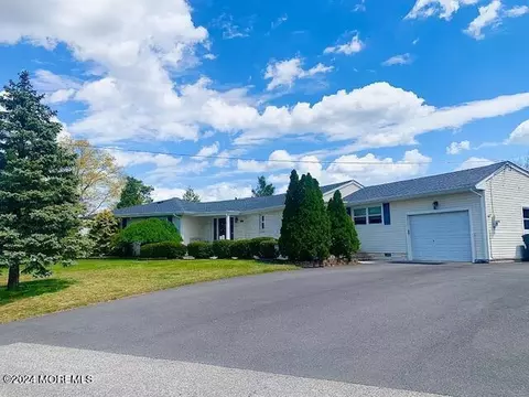 453 Aurora Dr, Brick, NJ 08723