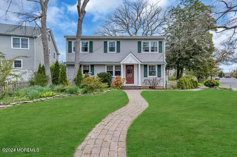 2125 Laurel Dr, Point Pleasant, NJ 08742