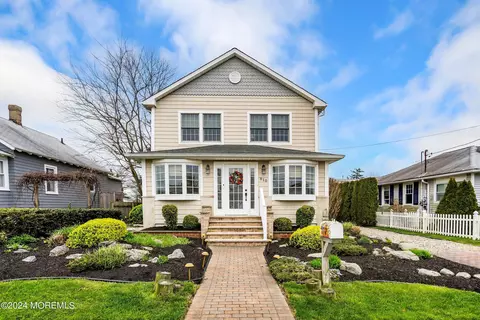 810 Rue Ave, Point Pleasant, NJ 08742