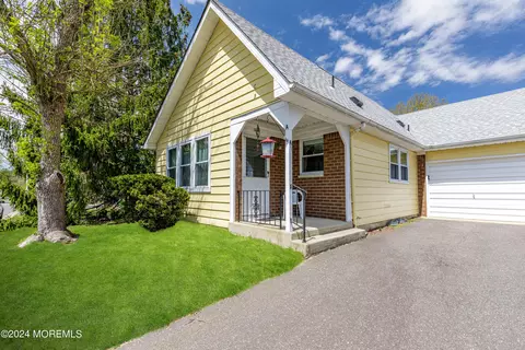 30 Molly Pitcher Blvd # A, Whiting, NJ 08759