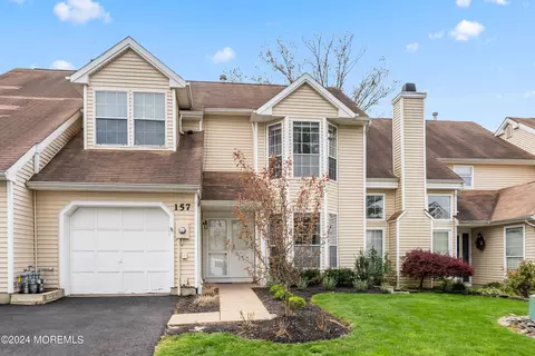 157 Daisy Dr, Freehold, NJ 07728