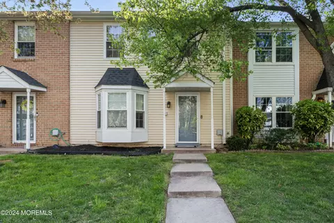 252 Palombi Ct #252, East Brunswick, NJ 08816