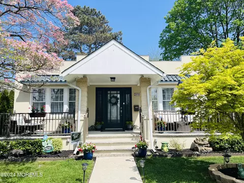 195 Orchard Ave, Belford, NJ 07718