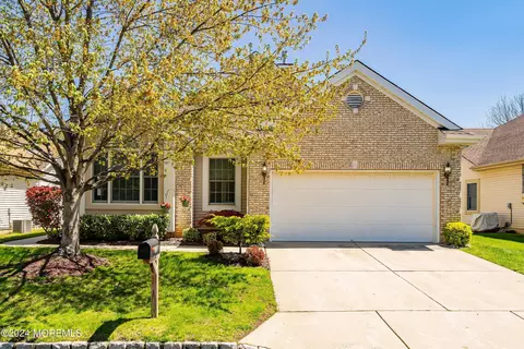32 Westboro Ln, Monroe, NJ 08831