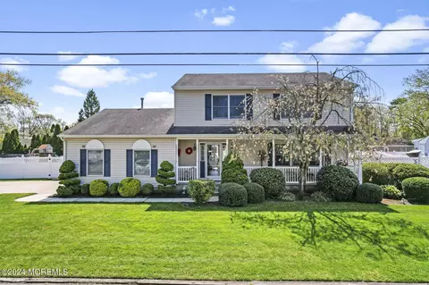 1013 Neptune Ave, Beachwood, NJ 08722
