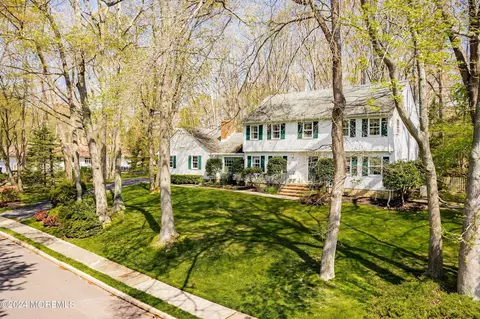 3 Fairway Ln, Ocean, NJ 07712