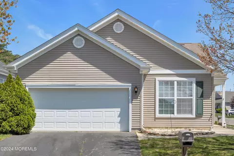 89 Quail Rd, Barnegat, NJ 08005