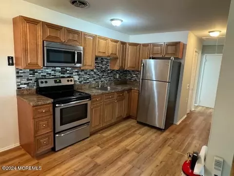 5 B Wintergreen Ln, Whiting, NJ 08759