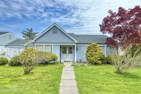 623 Stamford Ct # B, Manchester, NJ 08759